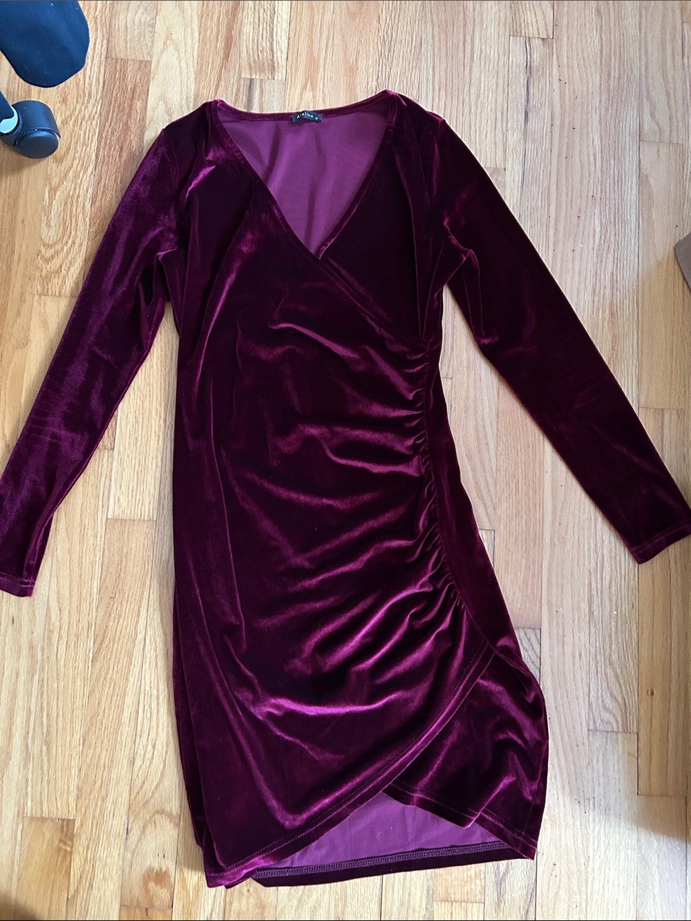 Women's Velvet Wrap-Style Long Sleeve Dress in Burgundy